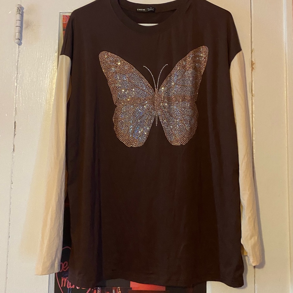 Oversized butterfly long sleeve shirt
